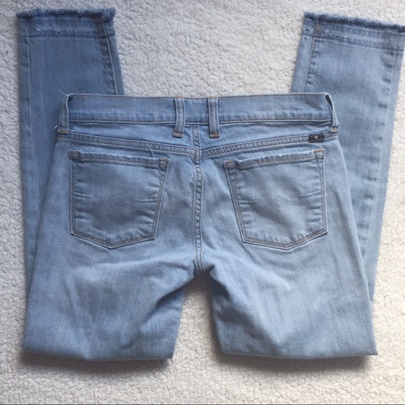 Lucky Brand Ava Mid Rise Light Wash Distressed Skinny Raw Hem Jean, Size 2 - Picture 5 of 6